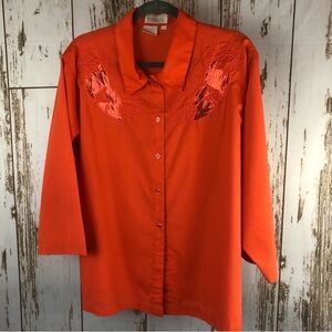 Roamans Button Up Shirt, Size Large. In excellent condition!